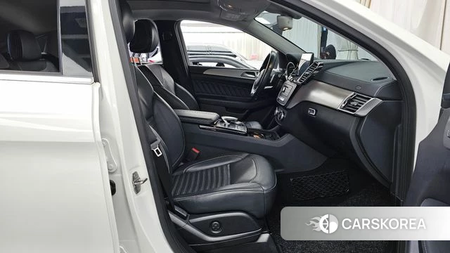 Mercedes-Benz GLE - Class W166 2018 Белый из Кореи, фото 2