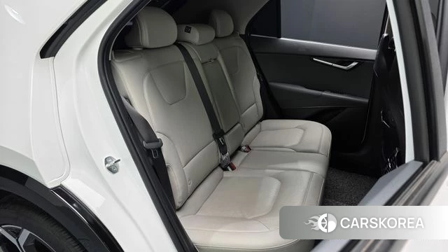Kia Di Ol Nu Niro 2023 Белый из Кореи, фото 2