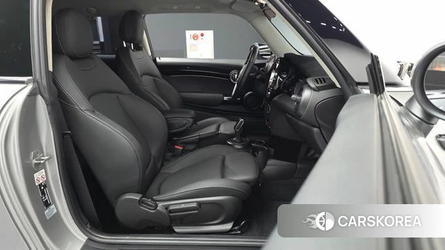 Mini Cooper 2023 Серебристо-серый из Кореи, фото 2
