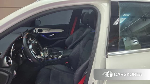 Mercedes-Benz GLC-Class X253 2022 Белый из Кореи, фото 2