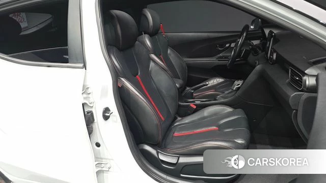 Hyundai Veloster (JS) 2018 Белый из Кореи, фото 2