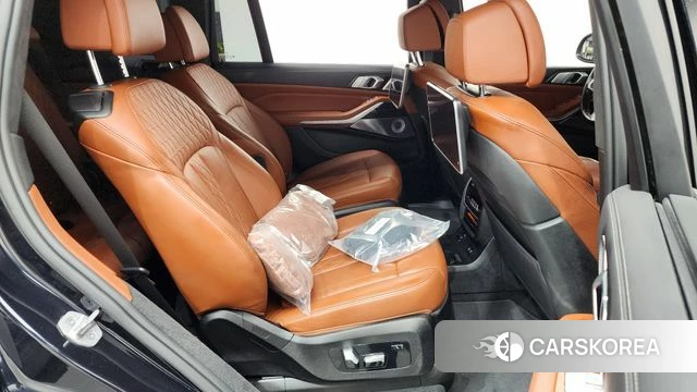 BMW X7 (G07) 2022 Черный из Кореи, фото 2