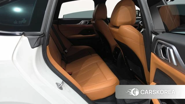 BMW i4 2022 Белый из Кореи, фото 2