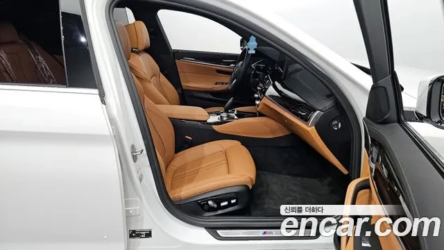 BMW 5 Series (G30) 2022 Белый из Кореи, фото 2