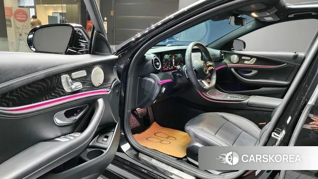 Mercedes-Benz E-Class W213 2022 Черный из Кореи, фото 2