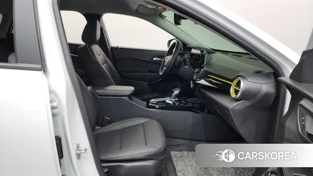 Chevrolet (GM Daewoo) Trax Crossover 2024 Белый из Кореи, фото 2