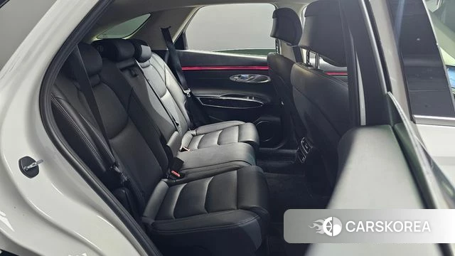 Genesis GV70 2024 Белый из Кореи, фото 2