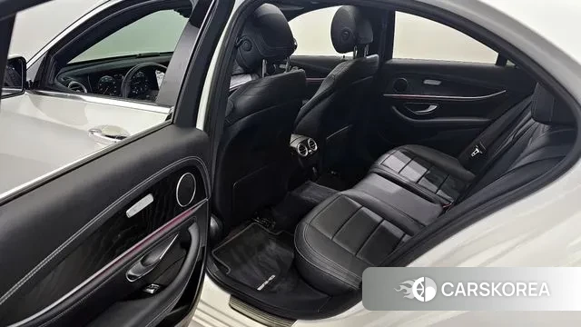 Mercedes-Benz E-Class W213 2020 Белый из Кореи, фото 2