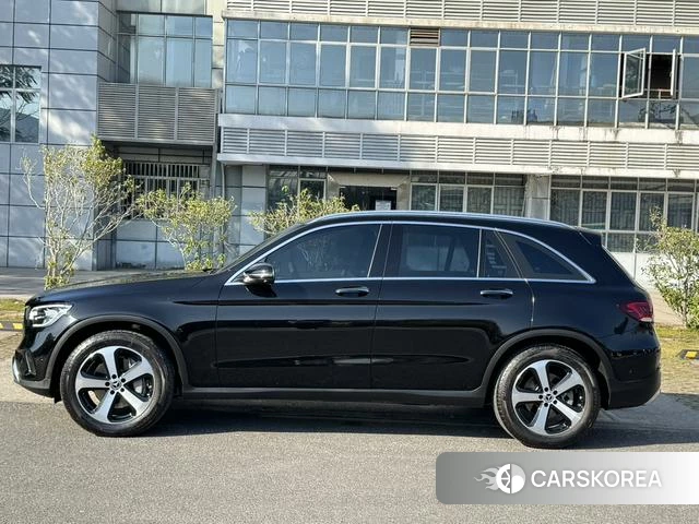 Mercedes-Benz GLC 2022 Черный из Китая, фото 2