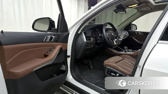 BMW X5 (G05) 2022 Белый из Кореи, фото 2