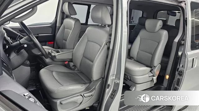 Hyundai The New Grand Starex 2021 Серебряный из Кореи, фото 2