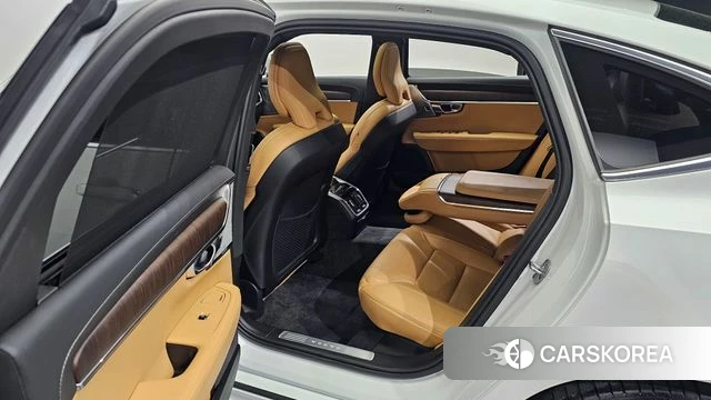 Volvo S90 2023 Белый из Кореи, фото 2