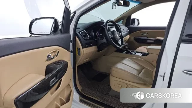 Kia The New Carnival 2019 Белый из Кореи, фото 2