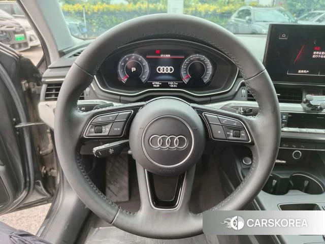 Audi A4L 2021 Темно-серый из Китая, фото 2