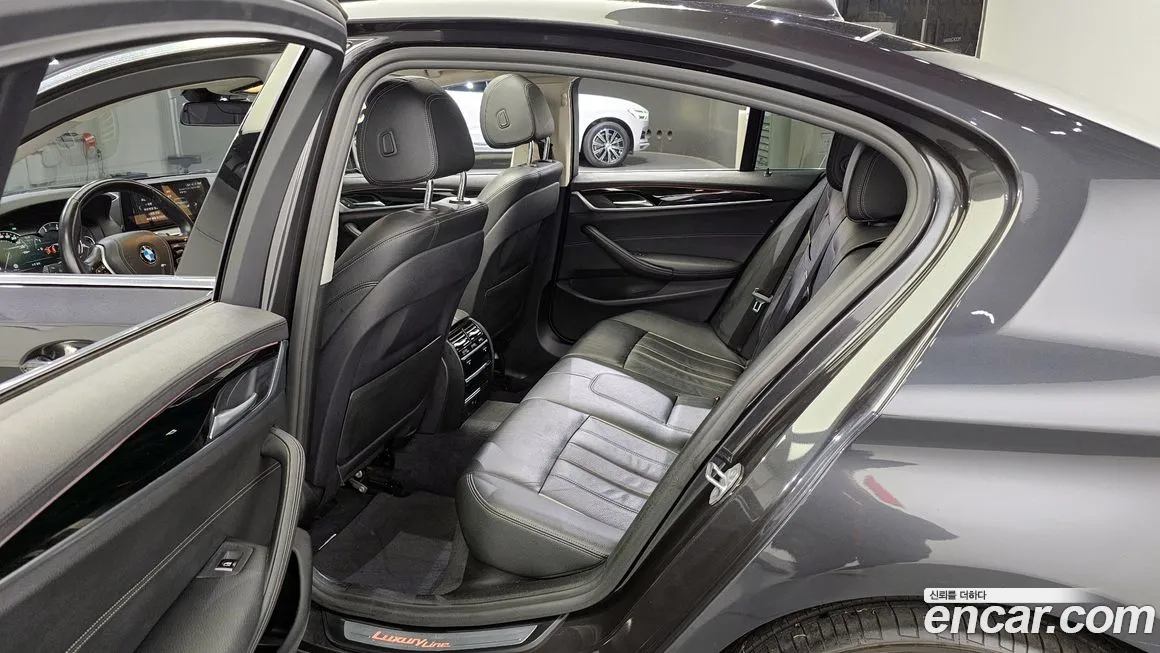 BMW 5 Series (G30) id 2150893 из Кореи 2