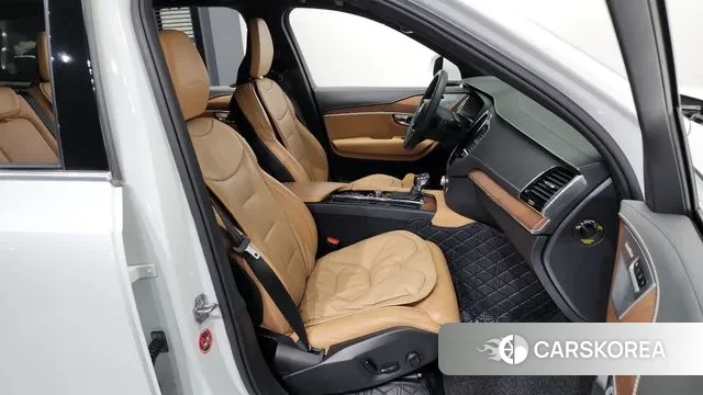 Volvo XC90 second Generation 2019 Белый из Кореи, фото 2