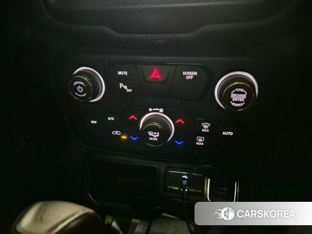 Jeep Renegade 2018 Черный из Кореи, фото 2