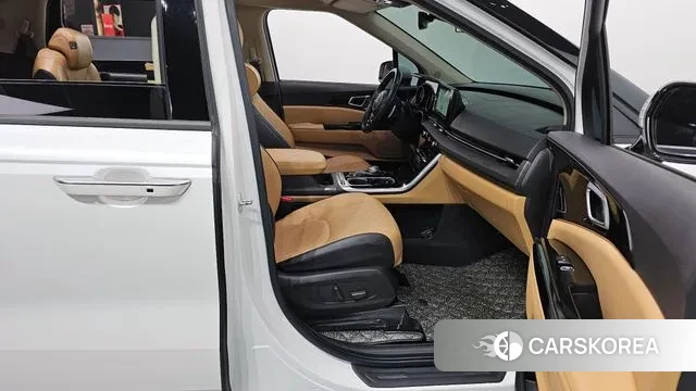 Kia Carnival 4th generation 2023 Белый из Кореи, фото 2