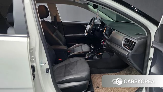 Kia Stonic 2019 Белый из Кореи, фото 2