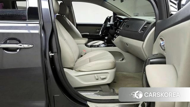Kia The New Carnival 2018 Серый из Кореи, фото 2
