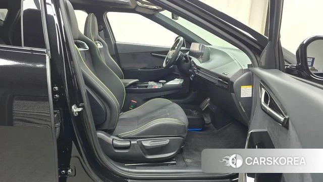 Kia EV6 2023 Черный из Кореи, фото 2