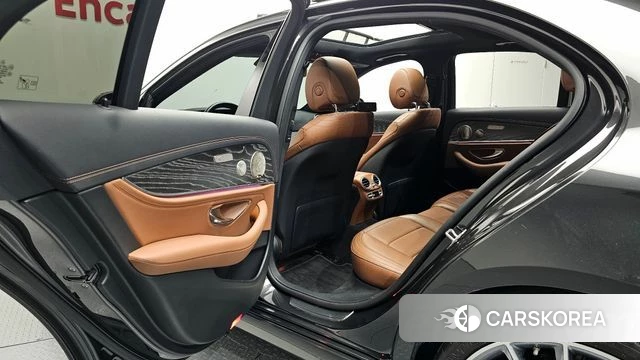 Mercedes-Benz E-Class W213 2021 Серый из Кореи, фото 2