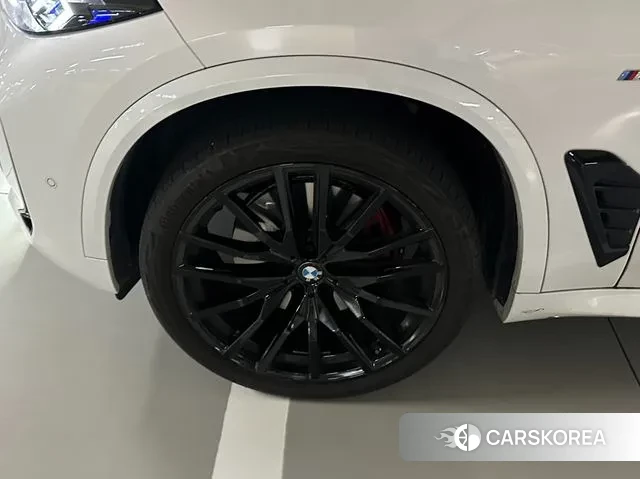 BMW X5 (G05) 2025 Белый из Кореи, фото 2