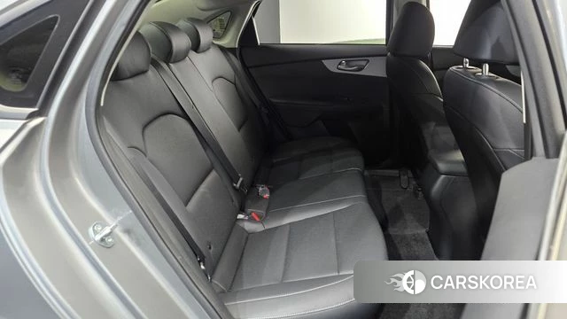 Kia The New K3 2nd generation 2022 Серый из Кореи, фото 2