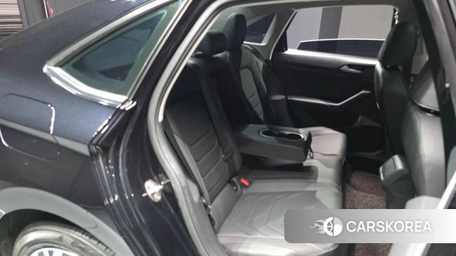 Volkswagen 7th Generation of Jetta 2021 Черный из Кореи, фото 2