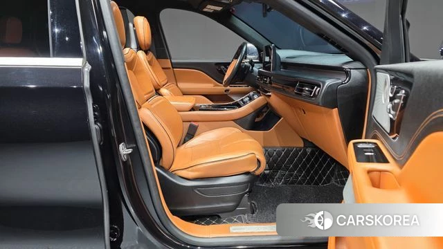 Lincoln Aviator 2nd generation 2021 Черный из Кореи, фото 2