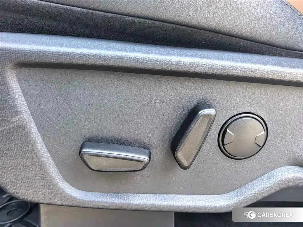 Ford Mustang 2024 Черный из Китая, фото 2