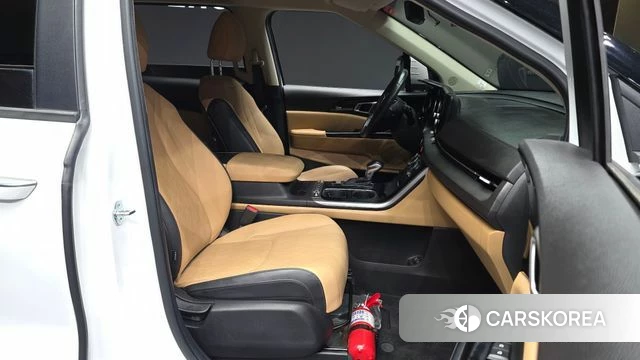 Kia Carnival 4th generation 2023 Белый из Кореи, фото 2