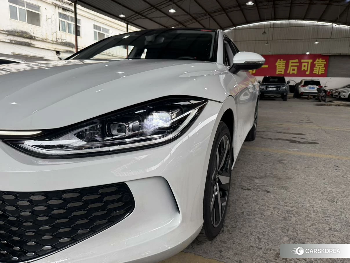 Volkswagen Lingdu 2023 Белый из Китая, фото 2
