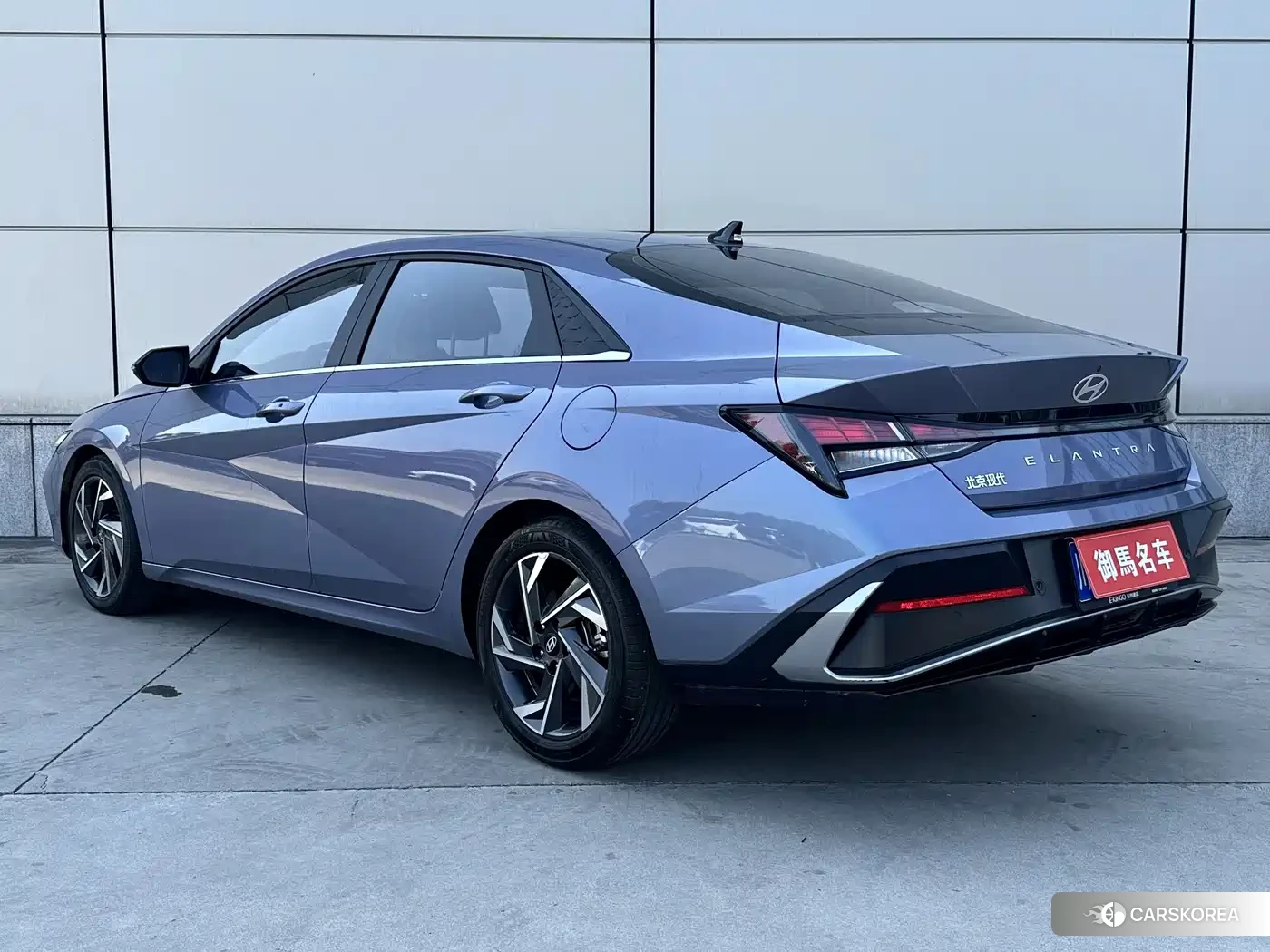 Hyundai Elantra 2023 Silver/gray из Китая, фото 2