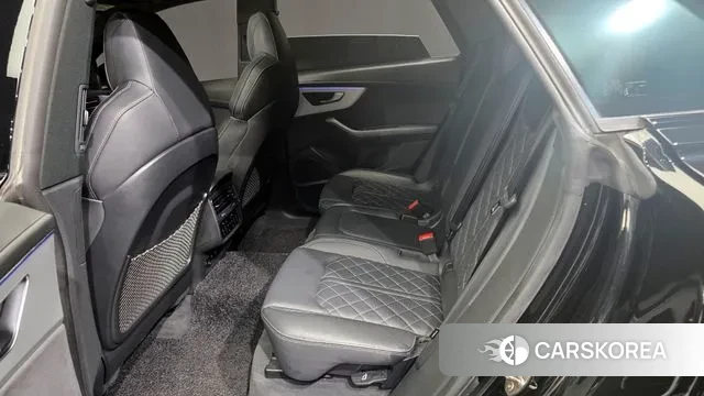 Audi Q8 (4M) 2022 Черный из Кореи, фото 2