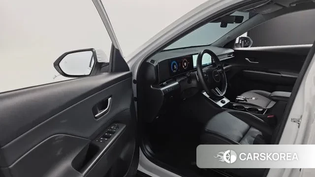 Hyundai Kona (SX2) 2024 Белый из Кореи, фото 2