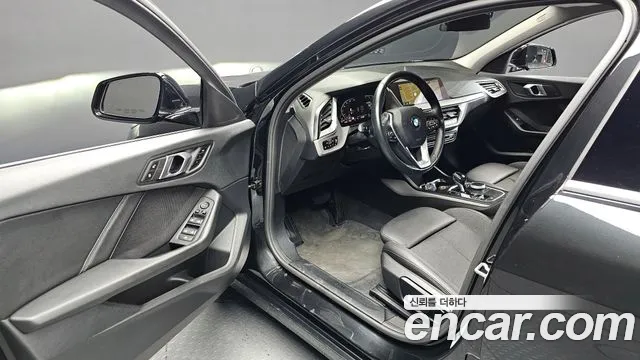 BMW 1 Series (F40) id 2634375 из Кореи 2