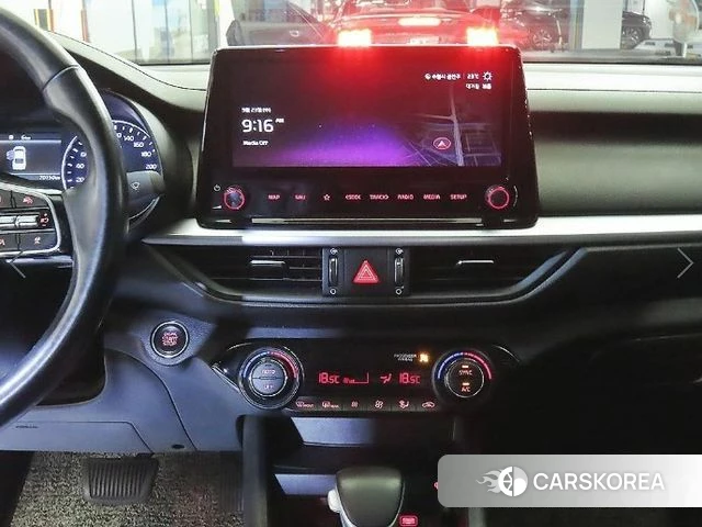Kia The New K3 2nd generation 2022 Белый из Кореи, фото 2