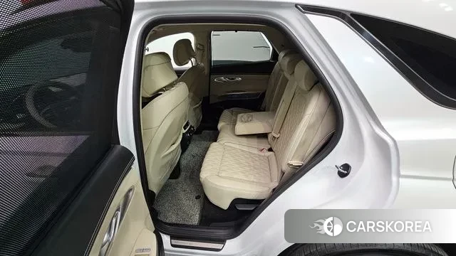 Genesis GV70 2024 Белый из Кореи, фото 2