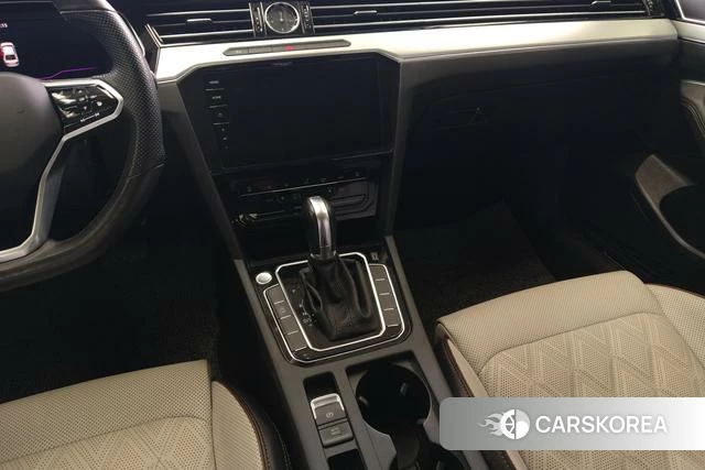 Volkswagen Magotan 2023 Черный из Китая, фото 2