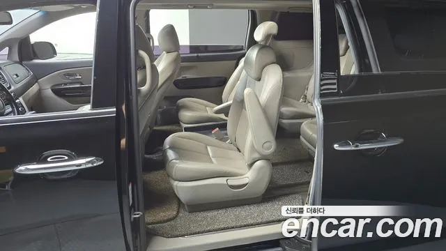 Kia The New Carnival 2019 Черный из Кореи, фото 2