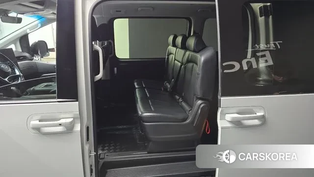 Hyundai Staria 2022 Белый из Кореи, фото 2