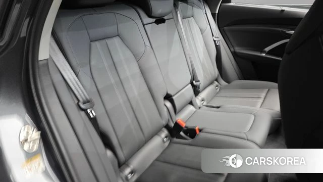 Audi Q5 (80A) 2025 Серый из Кореи, фото 2