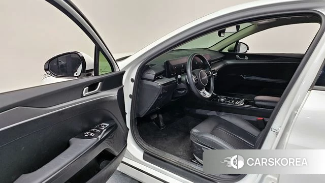 Kia The New K5 3rd generation 2024 Белый из Кореи, фото 2