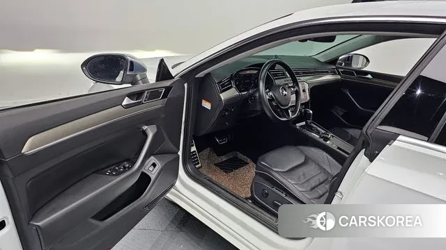 Volkswagen Arteon 2019 Белый из Кореи, фото 2