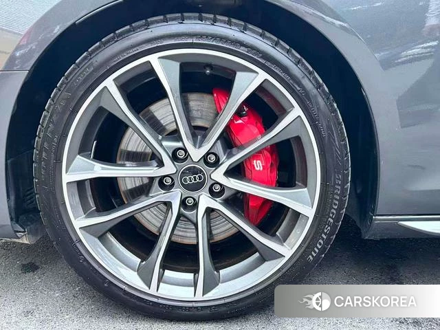 Audi S4 2023 Темно-серый из Китая, фото 2