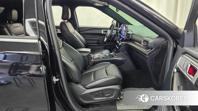 Ford Explorer 6th Generation 2021 Черный из Кореи, фото 2