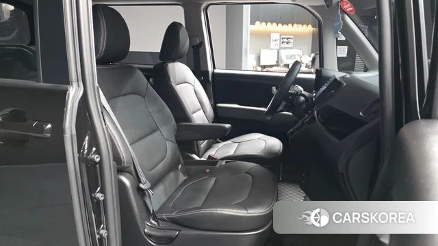 Kia The New Kia Ray 2023 Черный из Кореи, фото 2