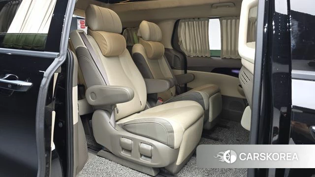 Kia Carnival 4th generation 2023 Черный из Кореи, фото 2
