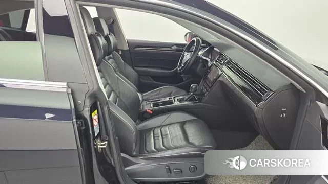 Volkswagen Arteon 2019 Черный из Кореи, фото 2